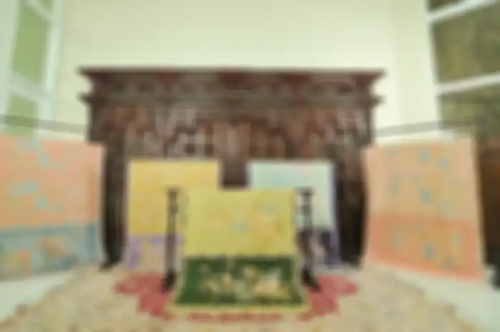  Batik Oey Soe Tjoen, batik pesisir legendaris asal Pekalongan yang nasibnya tak sebagus kualitasnya. Sudah tak sejaya zama keemasannya dulu.