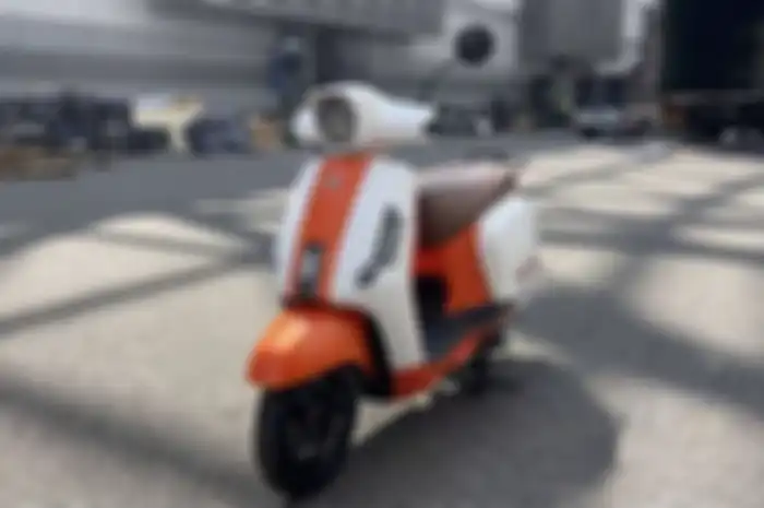 Tampilan motor baru murah penantang Vespa, Lifan RAD125 Ragdoll Cat.