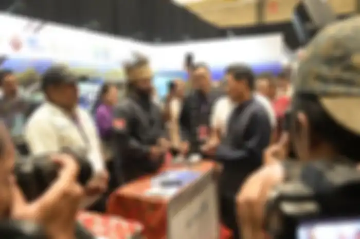 Menteri Pariwisata dan Ekonomi Kreatif Sandiaga Uno mendatangi Kompas Travel Fair di JCC Senayan, Jakarta Pusat, Minggu (22/9/2024).
