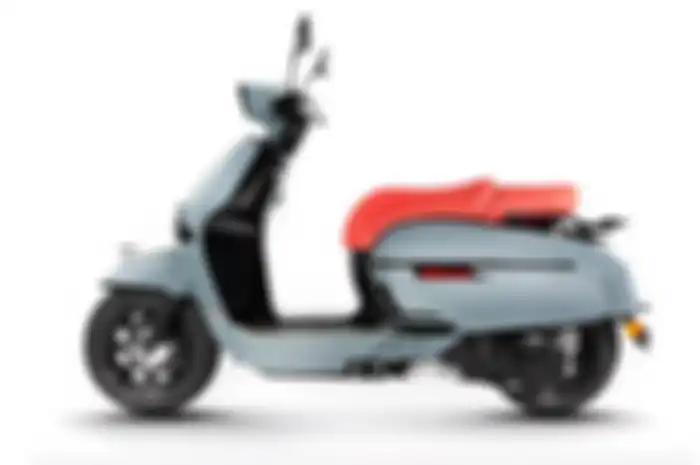 Victoria Sixties 150Si+ skutik retro terbaru siap jegal Vespa, harga lebih murah teknologi canggih.   