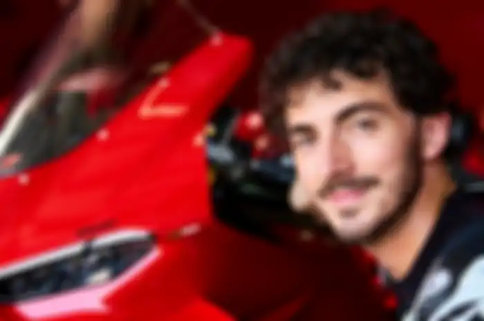 Pecco Bagnaia dan Ducati Panigale V4S terbaru