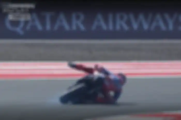 Aksi Marc Marquez di MotoGP Indonesia Hari Pertama Dari Nyaris Crash, Towing sampai Bantu Pecco Bagnaia