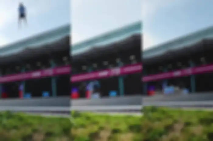 Aksi pembalap Gresini Racing sekaligus adik Marc Marquez, Alex Marquez di Sirkuit MotoGP Mandalika 2024.