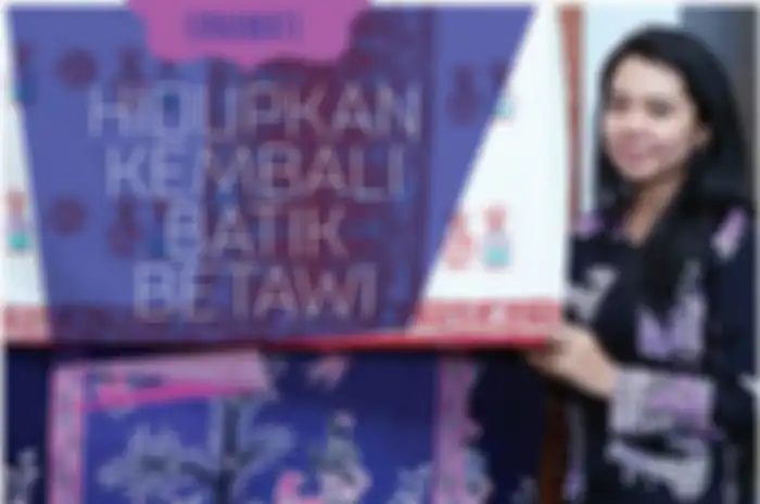 Ernawati mengembangkan batik betawi seraci. Batik betawi sendiri sudah mulai dilupakan.