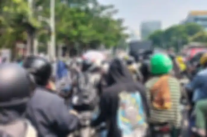 Antusisasme warga yang ingin melihat HUT TNI di Monumen Nasional (Monas) sangat tingg dan mengakibatkan kemacetan parah pada Sabtu (5/10).