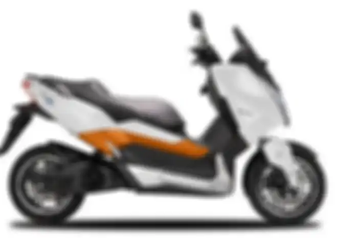 Polytron Fox 500 motor listrik baru desain mirip Yamaha XMAX bisa dikredit, cicilan per bulannya cuma segini.