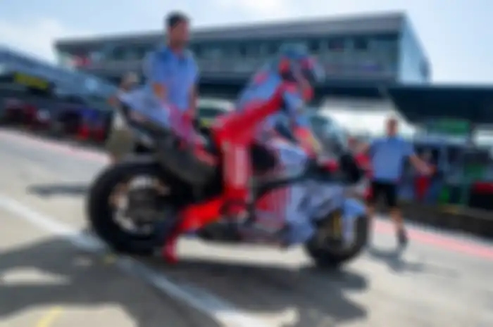 Marc Marquez dengan motor Ducati Desmosedici GP23 garapan tim Gresini Racing.