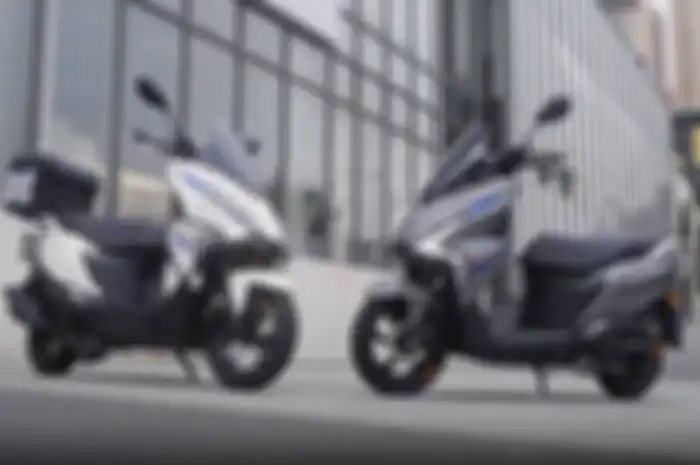 Sisi samping motor baru Jialing Lingyue 150 2024.
