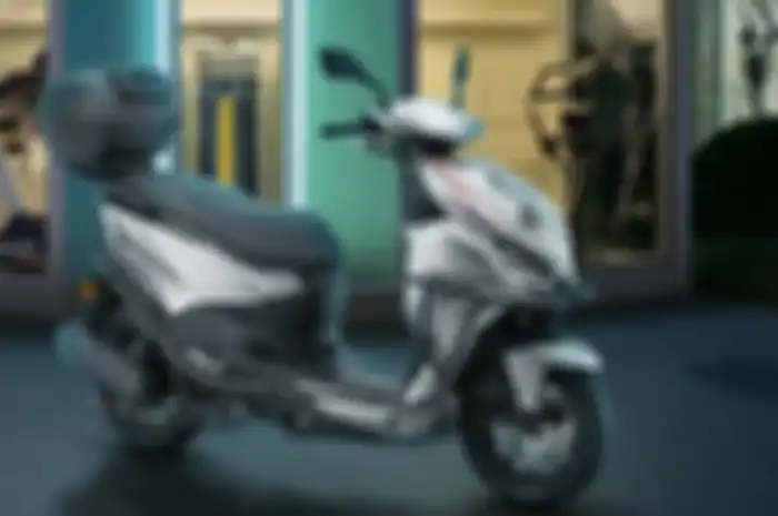 Tampilan motor baru 2024 penantang Honda Vario 160, Qianjiang Hong 150R.
