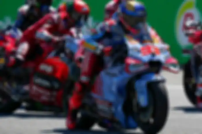 Marc Marquez dan pembalap lainnya di sesi Practice MotoGP Thailand 2024, Jumat (25/10/2024).
