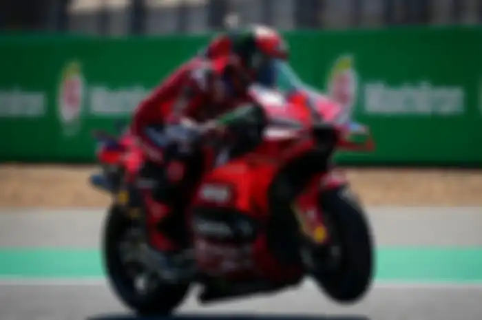 Pembalap Ducati Lenovo Team, Francesco Bagnaia raih pole position di kualifikasi MotoGP Thailand 2024, Sabtu (26/10/2024).