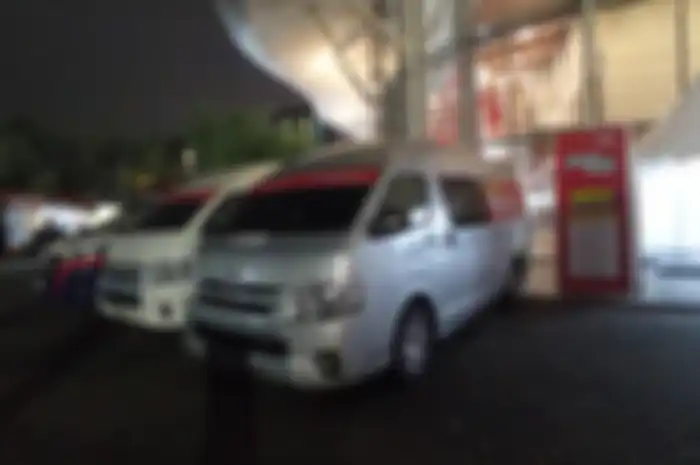 Shuttle bus IMOS 2024 dengan rute Stasiun Rawa Buntu-ICE BSD dan sebaliknya. 
