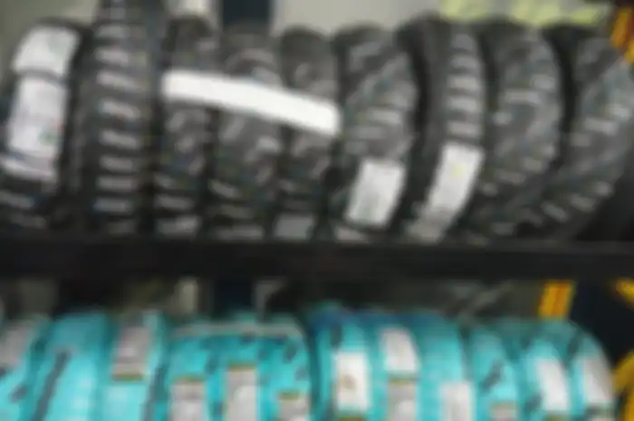 ADX Tire pilihan ban terbaik untuk Yamaha NMAX dan Aerox, daya cengkeram maksimal.