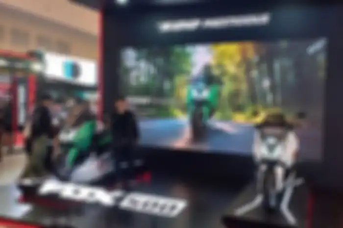 Harga lebih murah Rp4,9 juta Polytron FOX 500 Top Speed 130 Km/Jam Motor Listrik Baru kunjungi pameran IMOS 