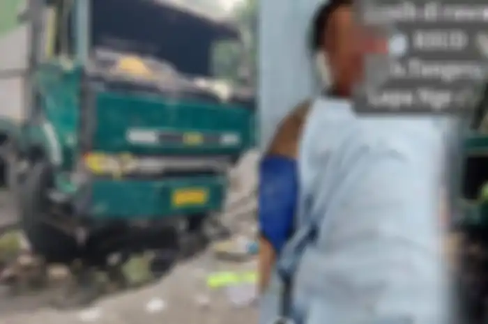 Sopir truk dan kendaraannya yang ugal-ugalan menabrak banyak motor dan mobil di Cipondoh Tangerang