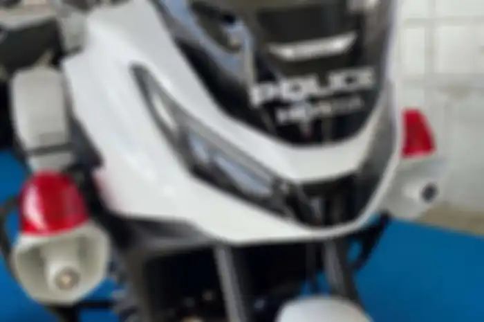 Motor sport touring Honda tampang depan mirip PCX.