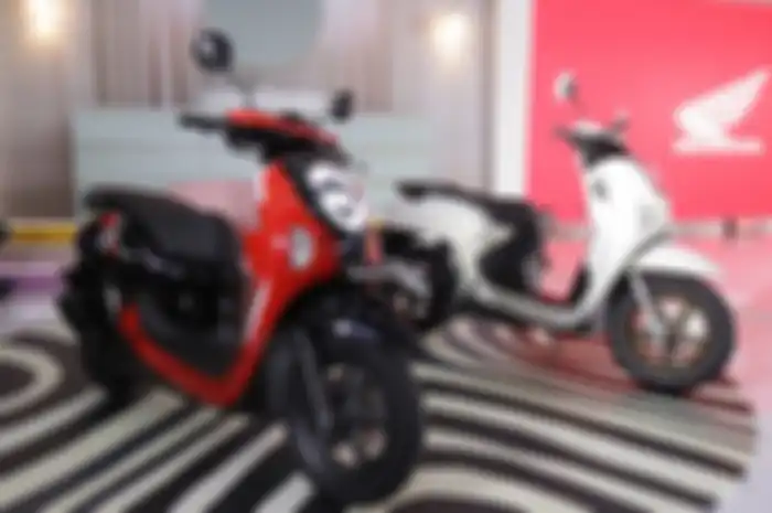 Motor Honda Scoopy baru dilengkapi fitur keyless atau kunci kontak anti maling.