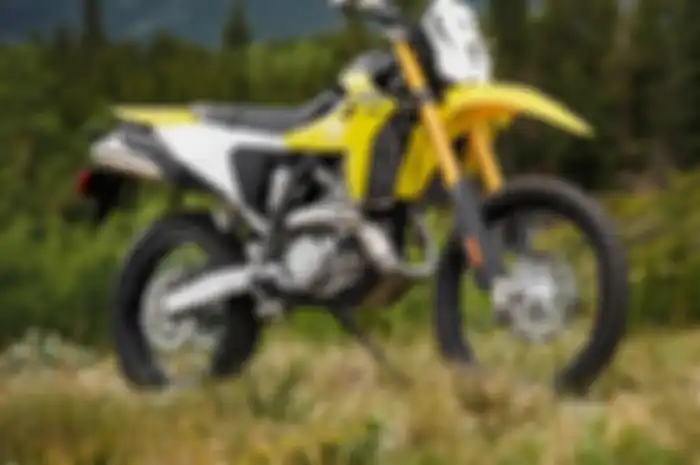 Sangar Motor Trail Suzuki 2025 Meluncur Desain Anti India Mesin Besar Rangka Kokoh Fitur Melimpah