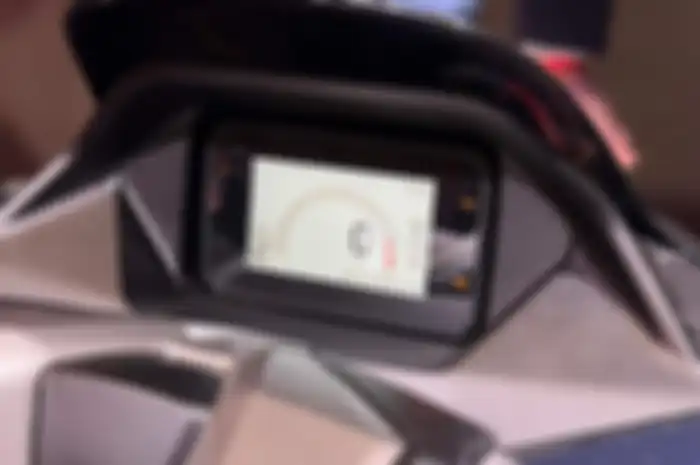 Panel instrumen di spidometer Honda PCX 2025 lebar seperti tab dan ipad