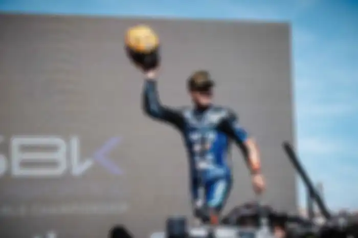 Pembalap Indonesia Aldi Satya Mahendra naik podium Race 2 WorldSSP300 Aragon (29/9/2024).