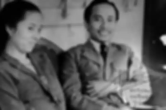 Sulistina Sutomo merupakan istri dari sang pahlawan Surabaya Bung Tomo.