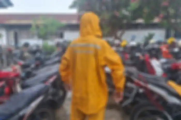 Jas hujan Respiro Defender.