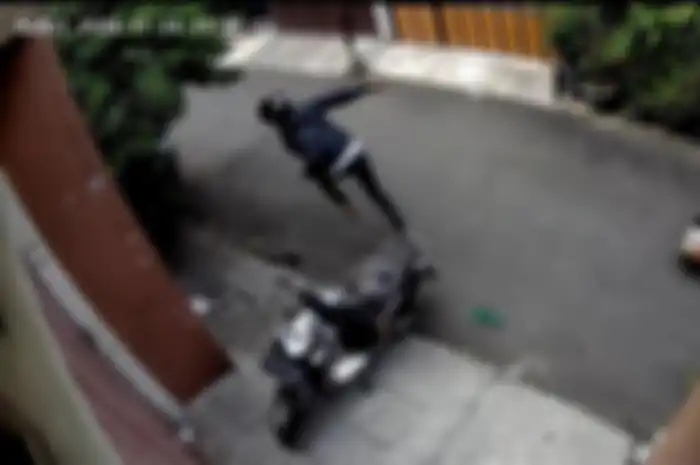 Viral di Media Sosial Maling Motor Berpistol Adu Tembak dengan Polisi Kejadian di Jakarta Barat Satu Pelaku Tewas