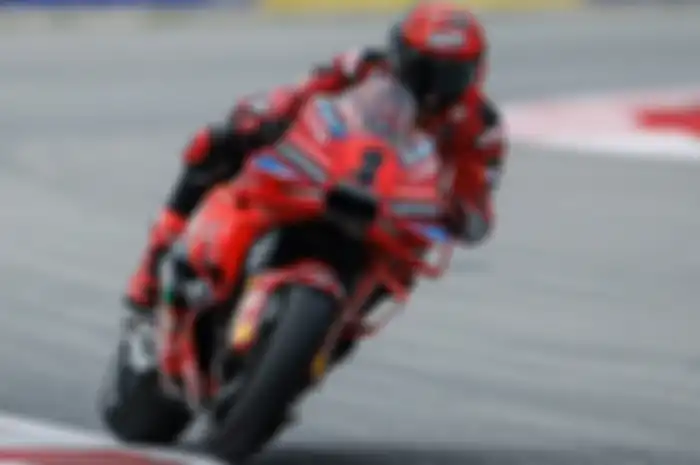 Pecco Bagnaia (Ducati Lenovo) tercepat di Practice MotoGP Barcelona 2024.