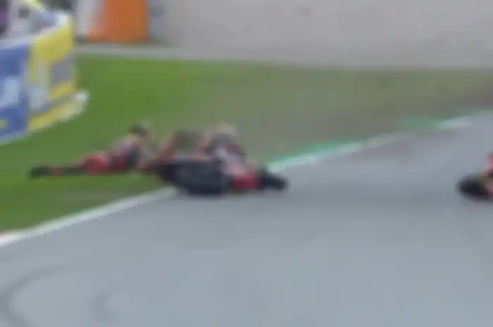 Ngeri Baru Hari Pertama Rekan Setim Tabrakan di Seri Terakhir MotoGP 2024 