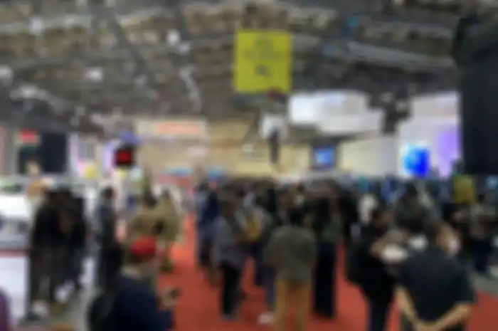 Suasana pameran otomotif GAIKINDO Jakarta Auto Week (GJAW) 2023.