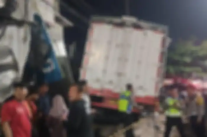 Kecelakaan maut truk menewaskan dua orang terjadi di dekat turunan Silayur,  Jalan Prof Hamka, Ngaliyan, Kota Semarang, Kamis (21/11/2024) sekira pukul 17.30 WIB. 