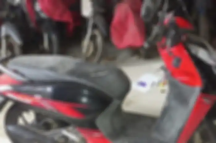 Motor matic Honda Genio rangka eSAF dan Revo Fit dilelang murah meriah Rp 9 jutaan.