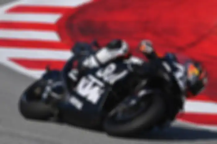 Krisis keuangan dan dikabarkan bangkrut, Maverick Vinales membeli saham KTM untuk atasi krisis.