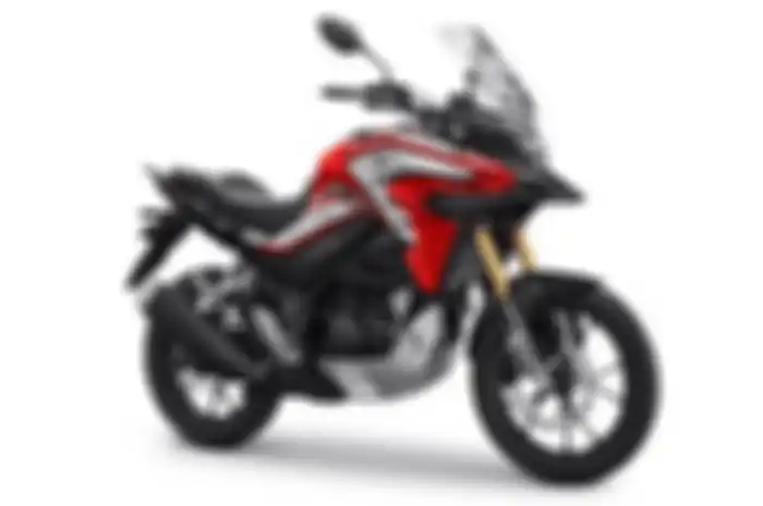 Motor gagah Honda CB150X cocok dipakai touring atau persiapan liburan ke luar kota.