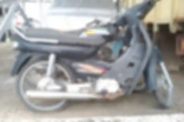 Honda Astrea jadi motor murah meriah dilelang dengan harga mulai Rp 700 ribuan.