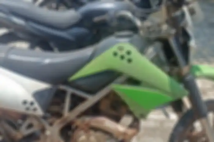 Kawasaki KLX 150 akan dilelang murah meriah KPKNL Palopo cuma Rp 2,5 jutaan.