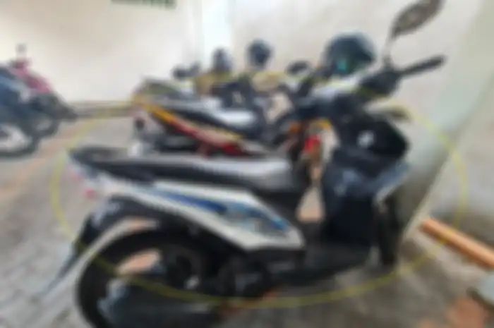 Honda BeAT jadi motor murah, dilelang lengkap dengan dokumen.