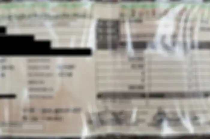 Foto ilustrasi lembaran STNK. Ada diskon pajak motor 2025, jadi tenang meski ada opsen.