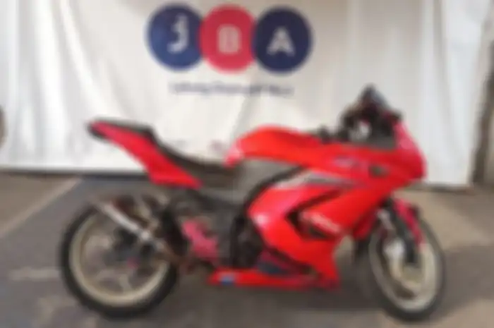 Begini tampilan motor murah Kawasaki Ninja 250 yang dilelang Rp 13 juta.
