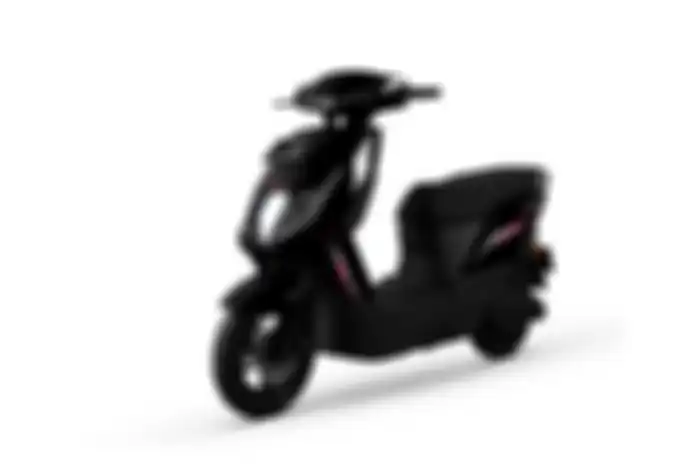 Salah satu varian warna motor listrik United MX1200, yaitu Zoro Black.