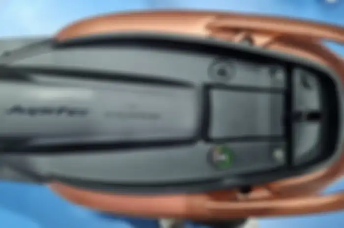 Skutik terbaru TVS Jupiter CNG, motor matic pertama di dunia yang menggunakan Compressed Natural Gas (CNG).