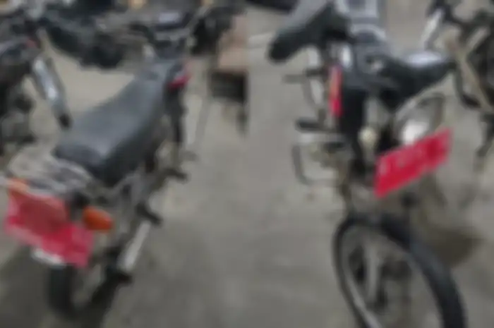 Tampilan motor murah Honda Win yang menjadi unit lelang Badan Keuangan Daerah Kabupaten Semarang.