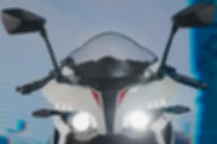 Tampang motor sport baru Bajaj RS200 2025.