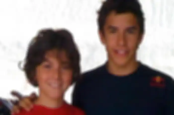 Momen kebersamaan Pecco Bagnaia dan Marc Marquez sebelum satu tim di MotoGP 2025.