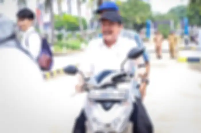 Menteri Kelautan dan Perikanan Sakti Wahyu Trenggono naik Honda BeAT
