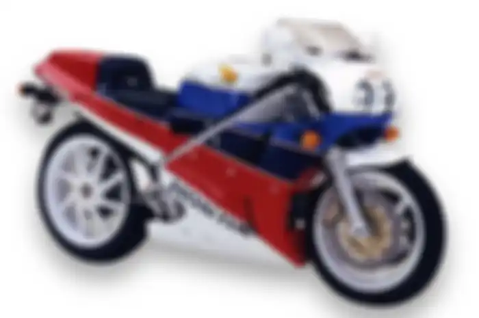 Honda RC30 allias VFR750R.