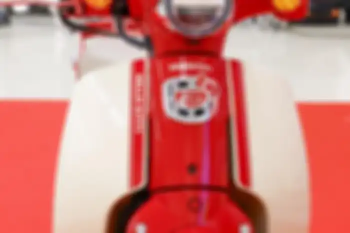 Kerjasama dengan Sanrio, aura klasik Honda Super Cub berubah unyu-unyu dengan gambar Hello Kity