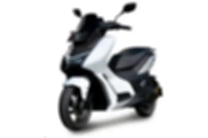 Tampak depan motor listrik baru U-Winfly M100.