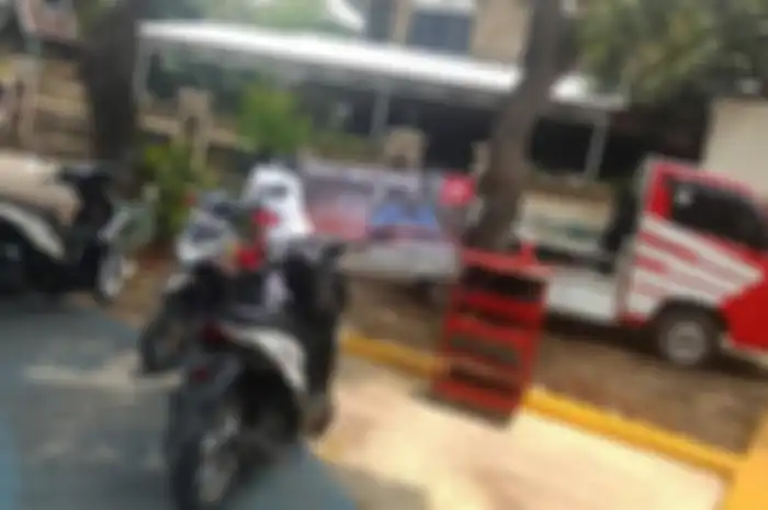 PT WMS hadirkan program AHASS Siaga Banjir, layanan jemput bola bantu konsumen melakukan servis motor yang terendam banjir.