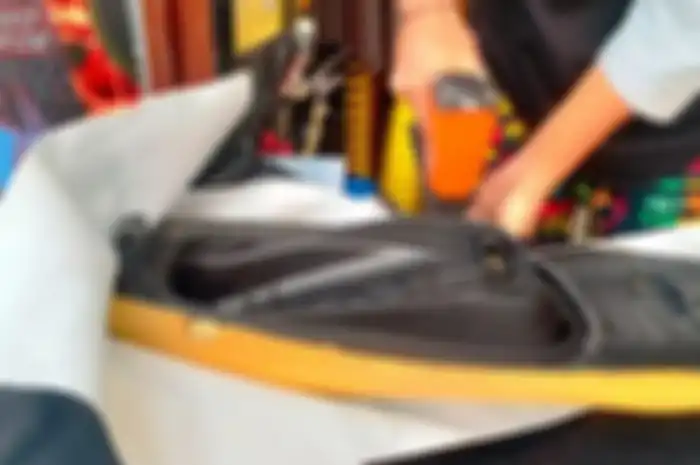 Modifikasi jok skutik Honda BeAT mulai Rp 100 ribuan, dijamin empuk anti pegal.